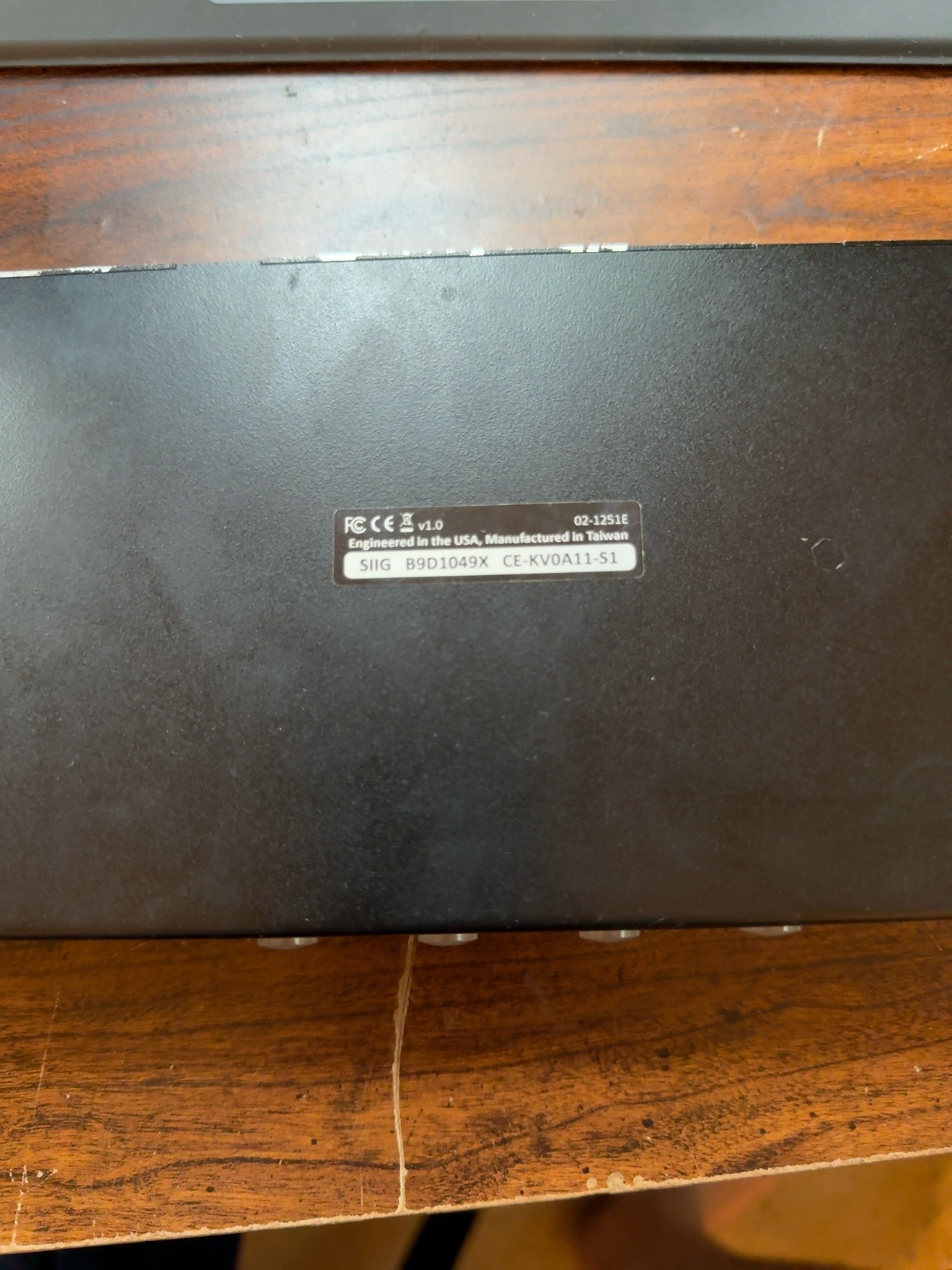SIIG 4-Port Full HD Quad-View HDMI KVM Switch CE-KV0A11-S1 USB 3.0 Audio — actual PRF item photo 3 of 3