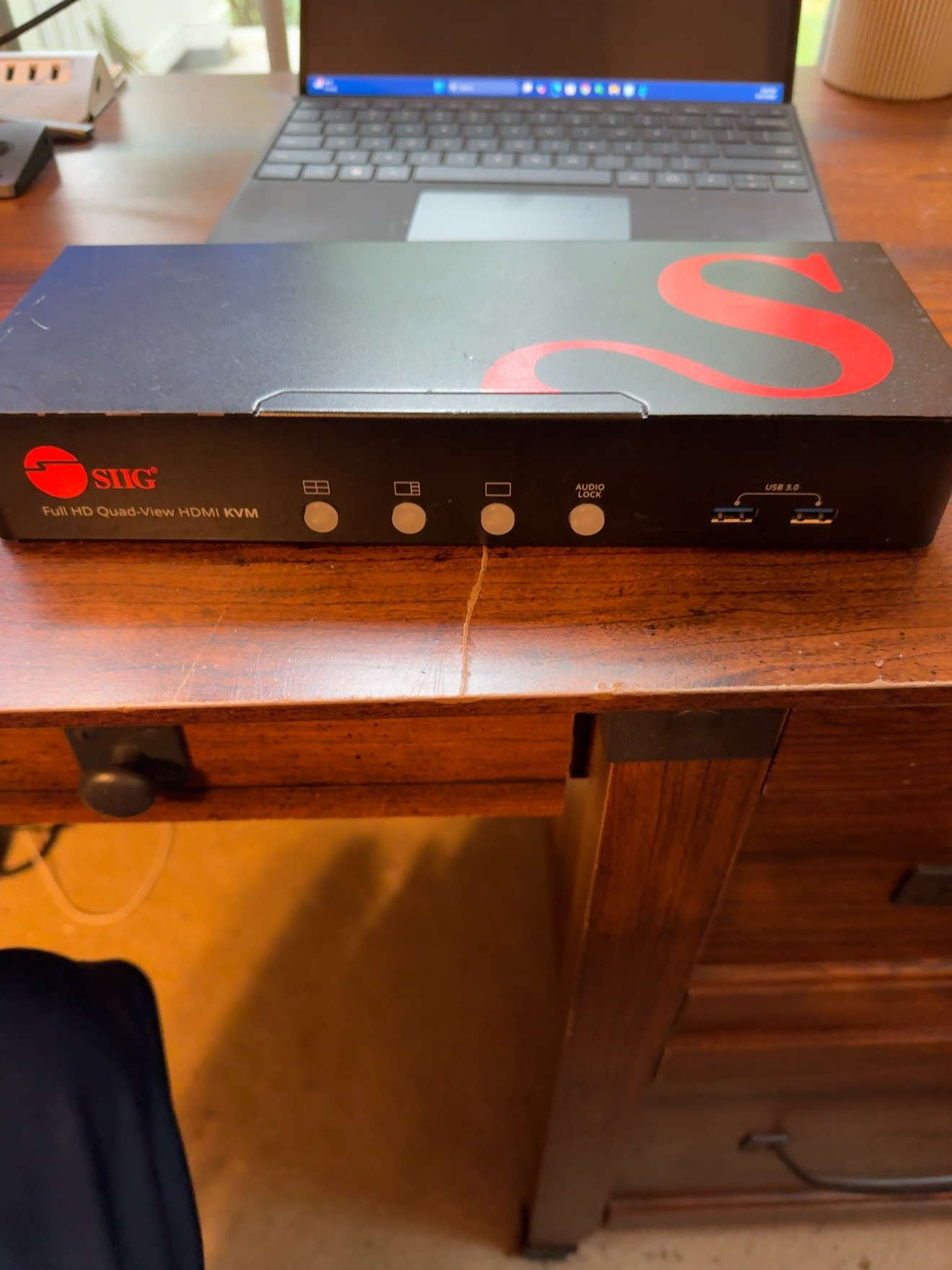 SIIG 4-Port Full HD Quad-View HDMI KVM Switch CE-KV0A11-S1 USB 3.0 Audio — actual PRF item photo 1 of 3