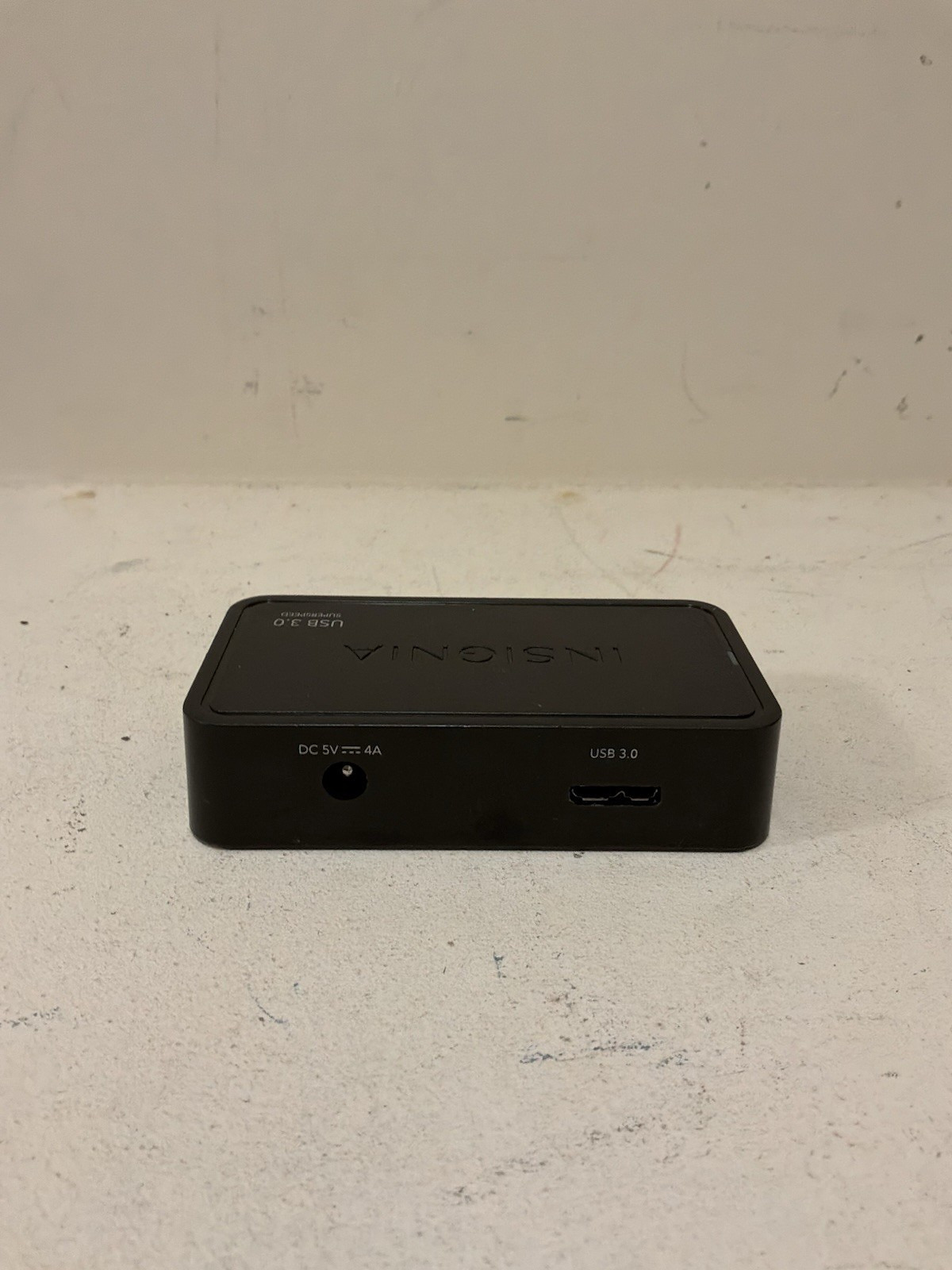 Insignia 4-Port Powered USB 3.0 Hub Black — actual PRF item photo 2 of 2