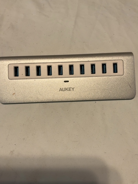 Aukey CB-H6 10-Port USB 3.0 Hub with 12V 2A Power Adapter — actual PRF item photo 2 of 2