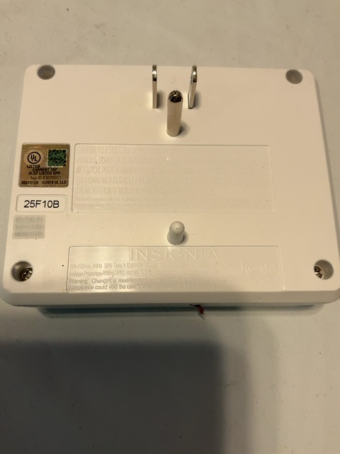 Insignia NS-SP1A1C26 Surge Protector