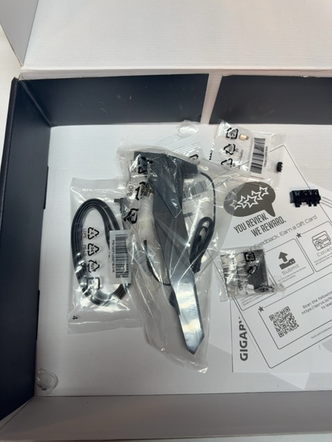 GIGABYTE B650 AORUS ELITE AX Open Box — actual PRF item photo 1 of 3