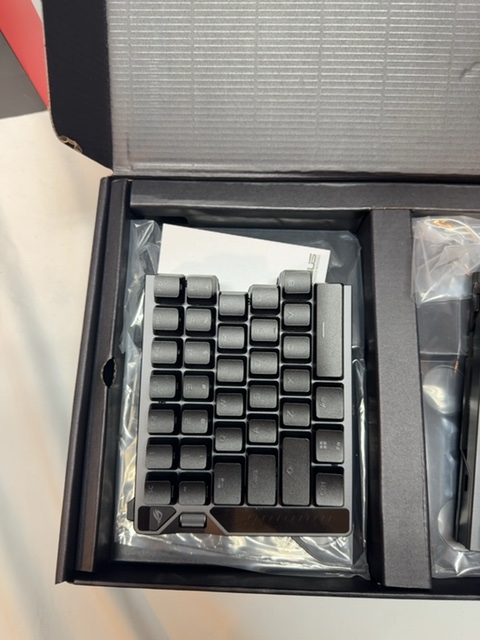 ASUS M703 ROG FALCATA/HFXV2 FALCATA HEX V2 Open Box