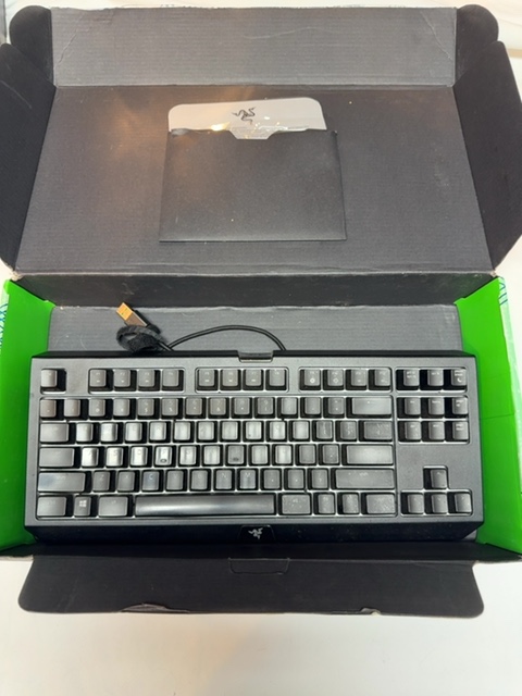 RAZER RZ03-02190900-R3U1 BLACKWIDOW TOURNAMENT CHROMA V2 Open Box