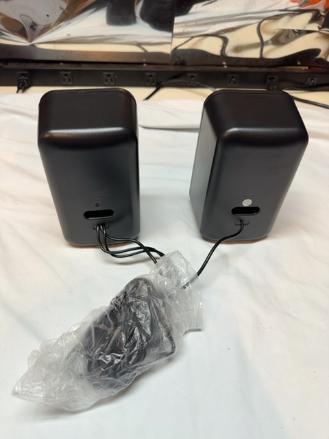 Insignia Computer Speakers Open Box — actual PRF item photo 2 of 2