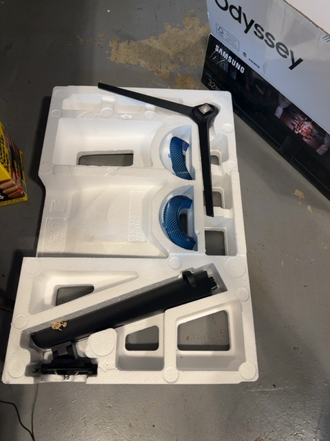 SAMSUNG S32CG512EN Odyssey Open Box — actual PRF item photo 5 of 5