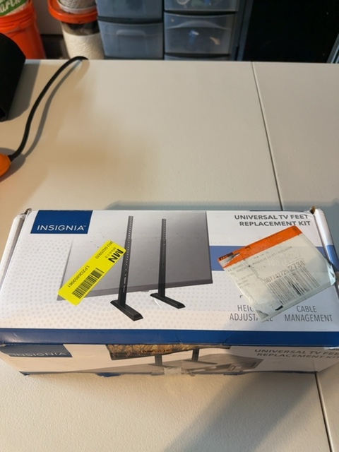 Insignia NS-HTRTVF25 Universal TV Feet Replacement Kit New Sealed — actual PRF item photo 1 of 3