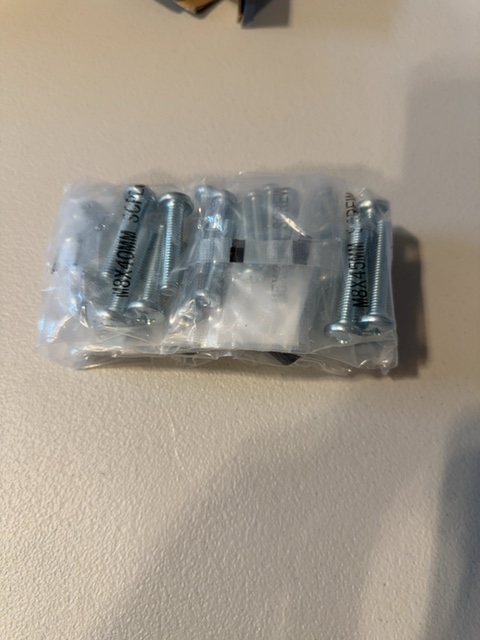 INSIGNIA NS-HBCKIT1 TV WALL MOUNT HARDWARE KIT 25825B Open Box
