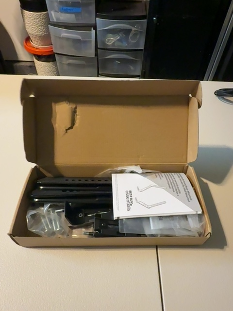 Best Buy essentials BE-MLFM Full-Motion TV Mount + BE-SBM114 Soundbar Bracket — actual PRF item photo 2 of 5