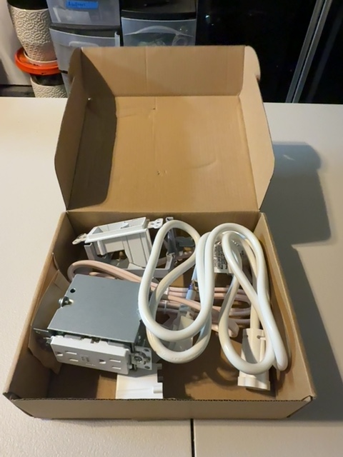 SANUS SA-IWBIWP1-W1 In-Wall Power Kit Open Box