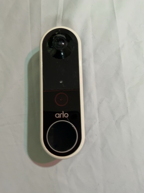 Arlo Essential Wire-Free Video Doorbell AVD2001 - White — actual PRF item photo 1 of 4